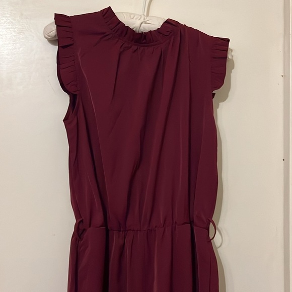 NWT Jumpsuit Sleeveless Ruffle Mock Neck Belt with Pockets Wide Leg Pants - Picture 2 of 7